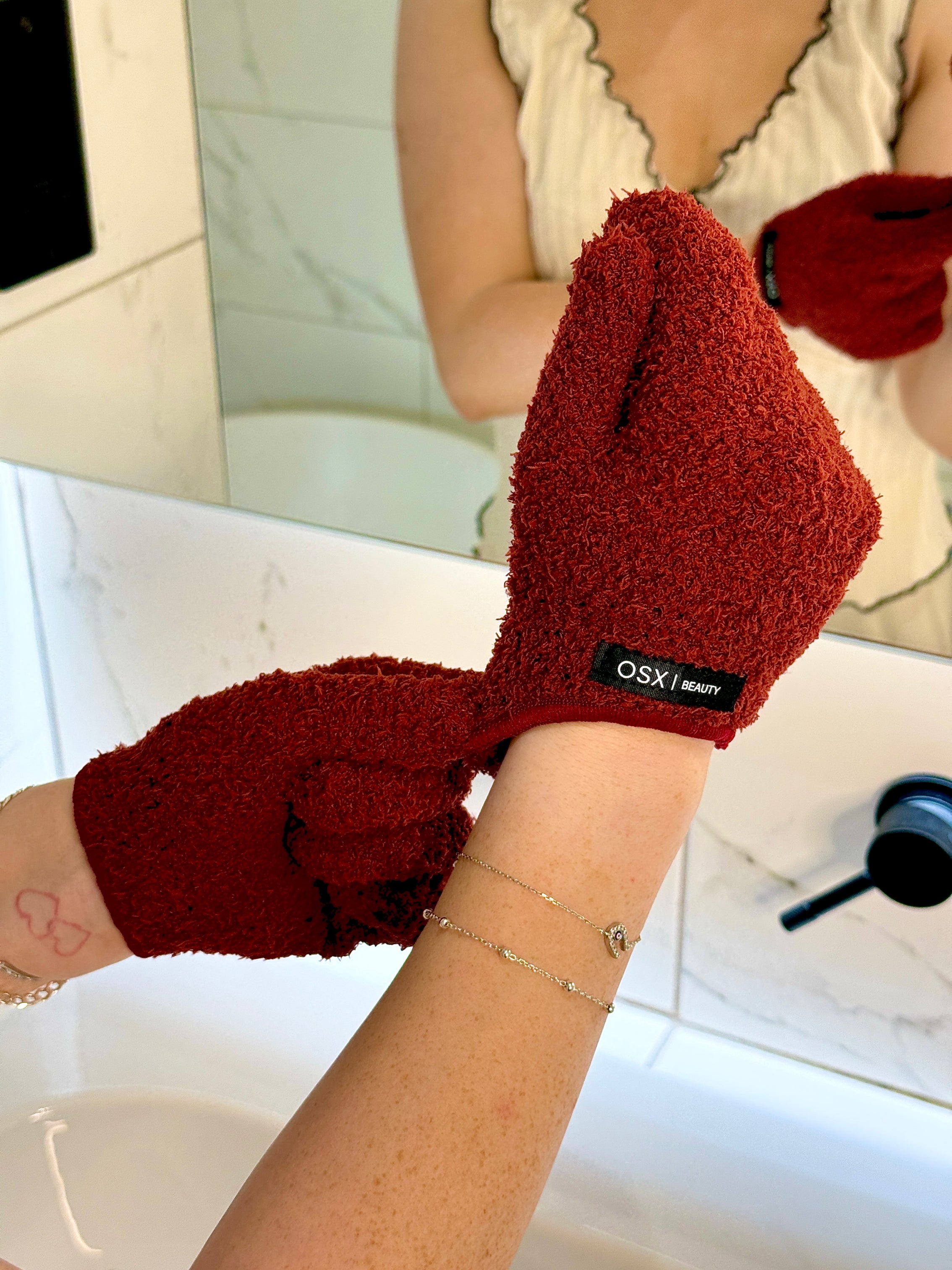 Christmas Exclusive Hansies - Cranberry