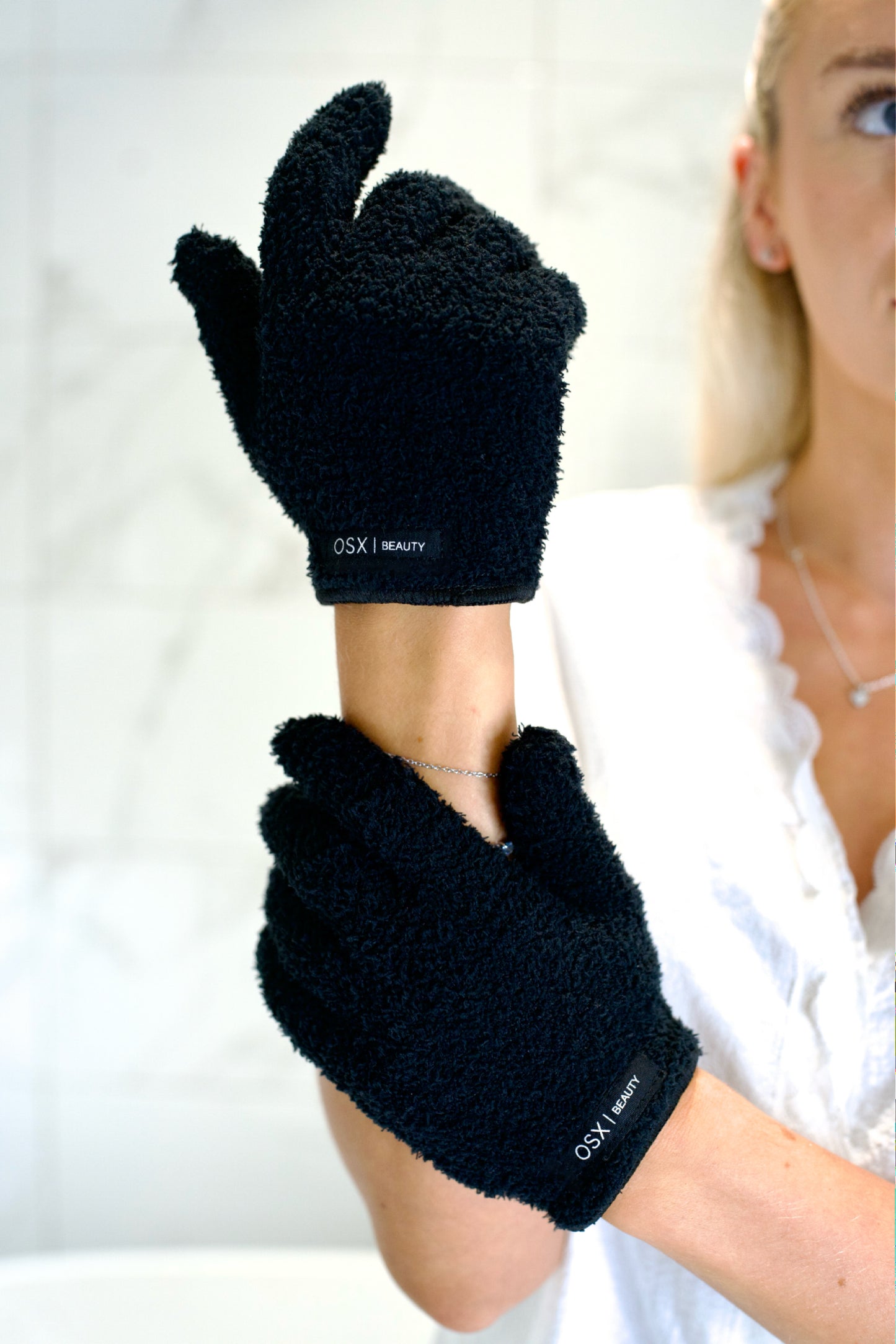 BLACK - HANSIES Makeup Removing Gloves